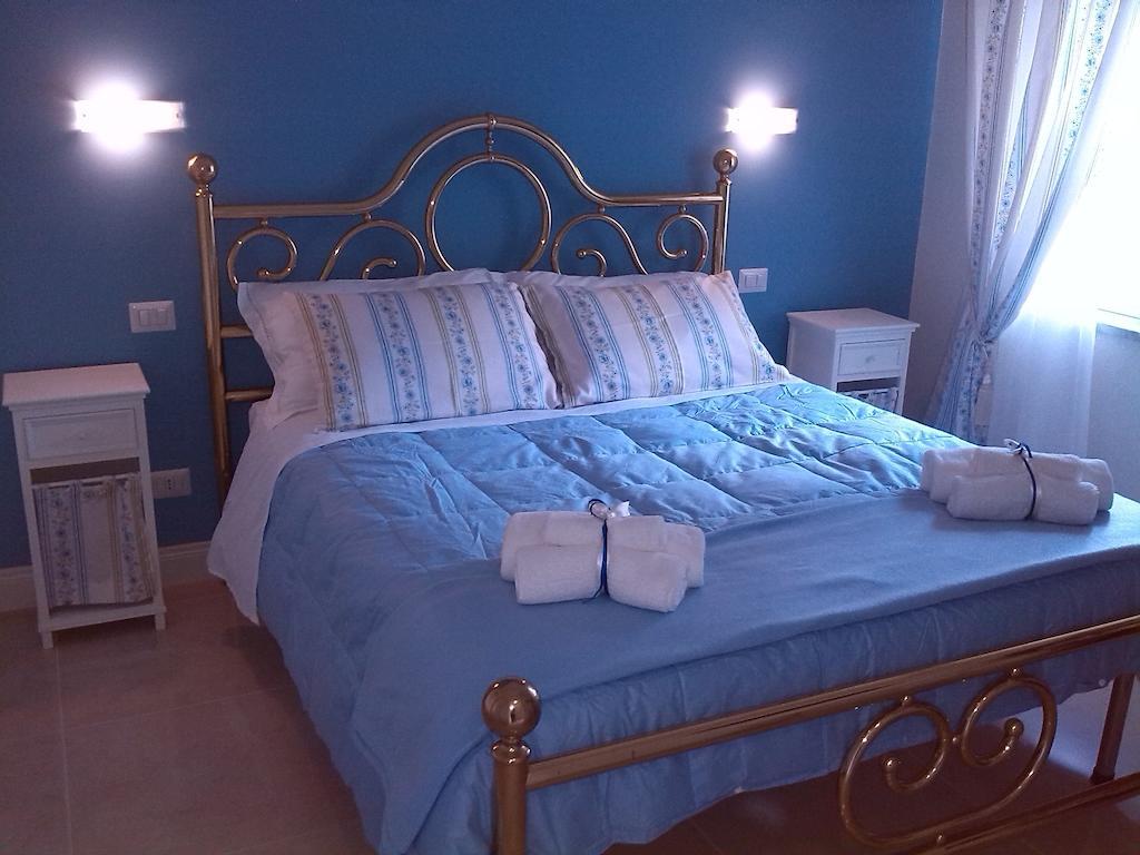 Fontana Vecchia Bed & Breakfast Atina Ruang foto