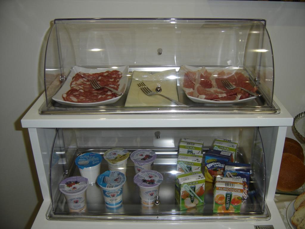 Fontana Vecchia Bed & Breakfast Atina Bagian luar foto