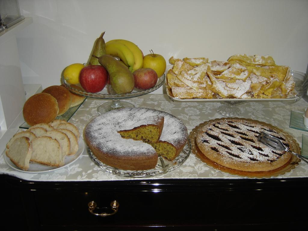 Fontana Vecchia Bed & Breakfast Atina Bagian luar foto