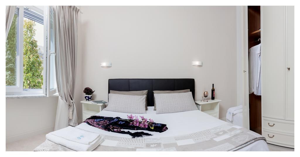 Fontana Vecchia Bed & Breakfast Atina Bagian luar foto