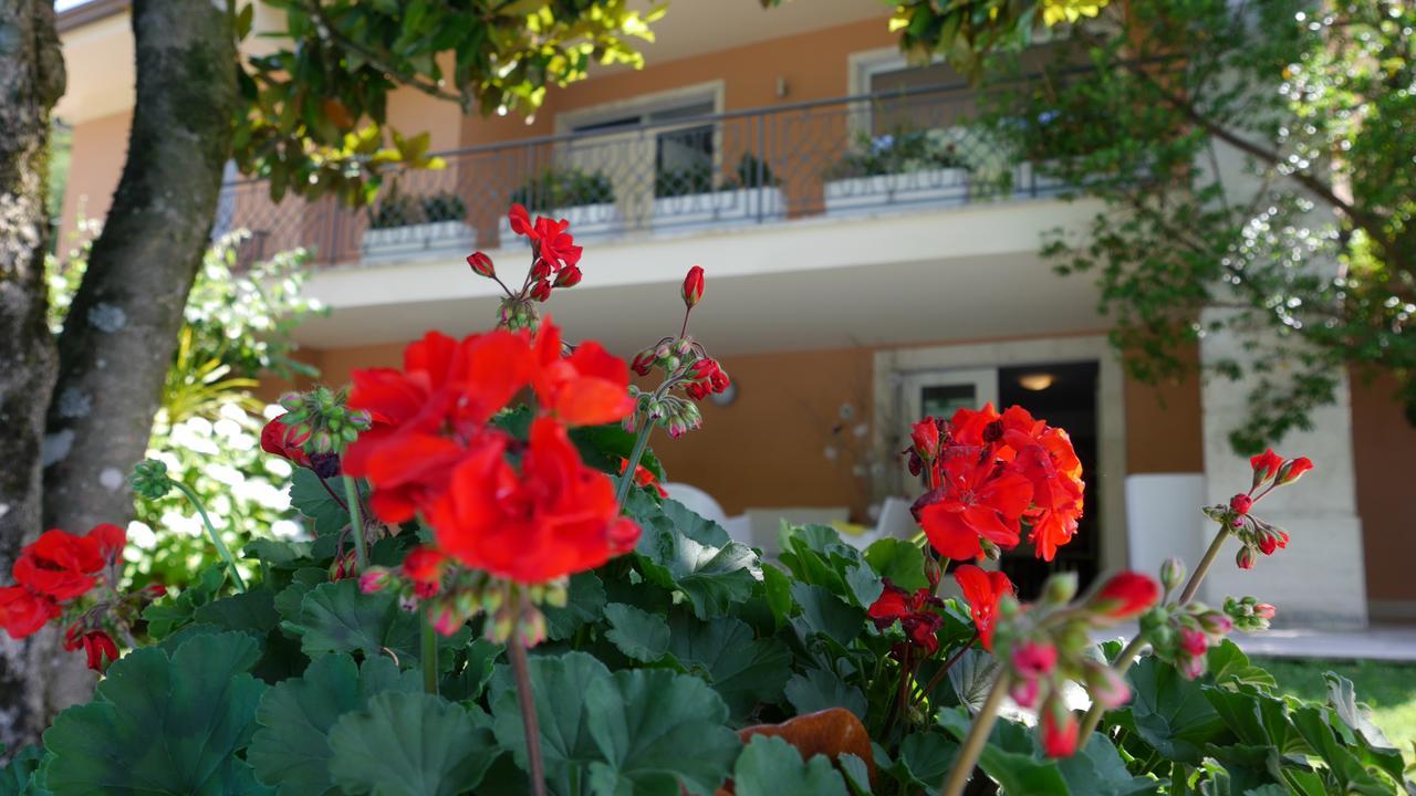 Fontana Vecchia Bed & Breakfast Atina Bagian luar foto