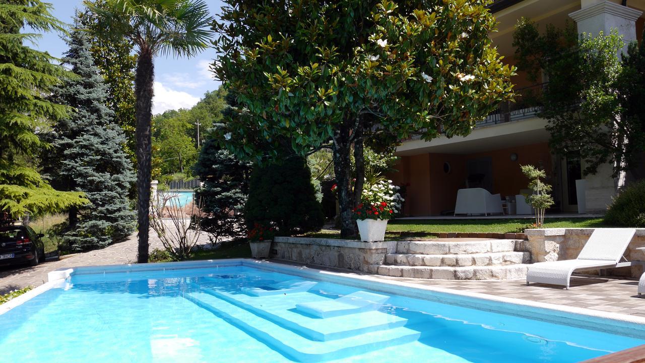 Fontana Vecchia Bed & Breakfast Atina Bagian luar foto
